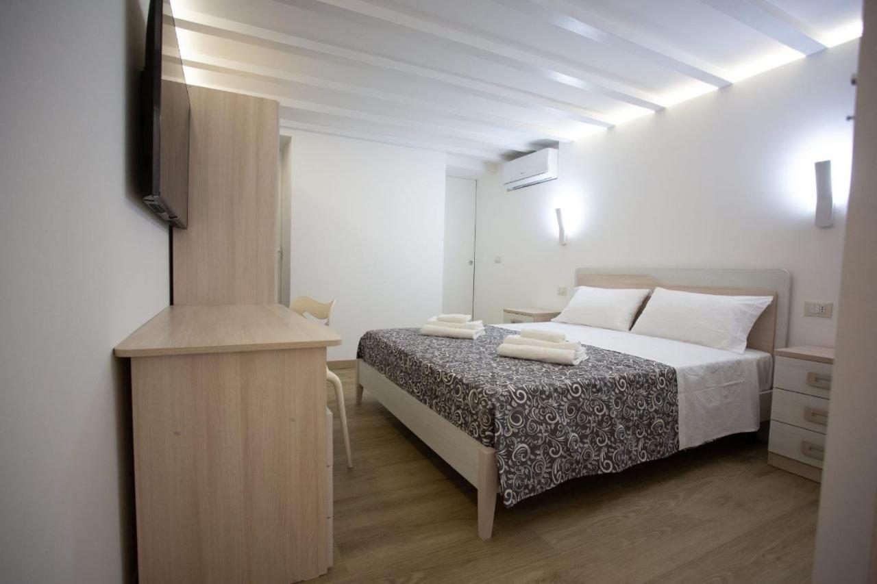 Francesco'S Home ปาแลร์โม ภายนอก รูปภาพ